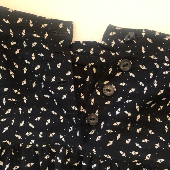 Black and white floral print skirt, Sz S - Picture 5 of 7